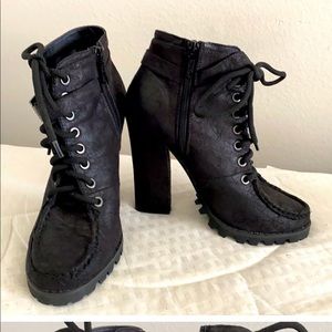 Michael Antonio 7.5 Black Block Heeled Tie Boots.